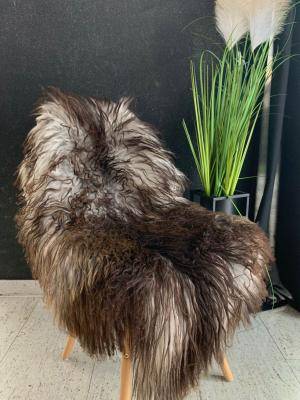 Peaux de mouton - islandais - brown-island-sheepskins-adam-leather