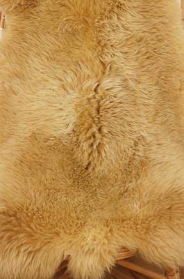Peaux de mouton - Meliert Toffee - Mouton renard de Cobourg - fluffy-meliert-toffee-sheepskin