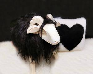 Peaux de mouton - Moutons en Bois  - 251