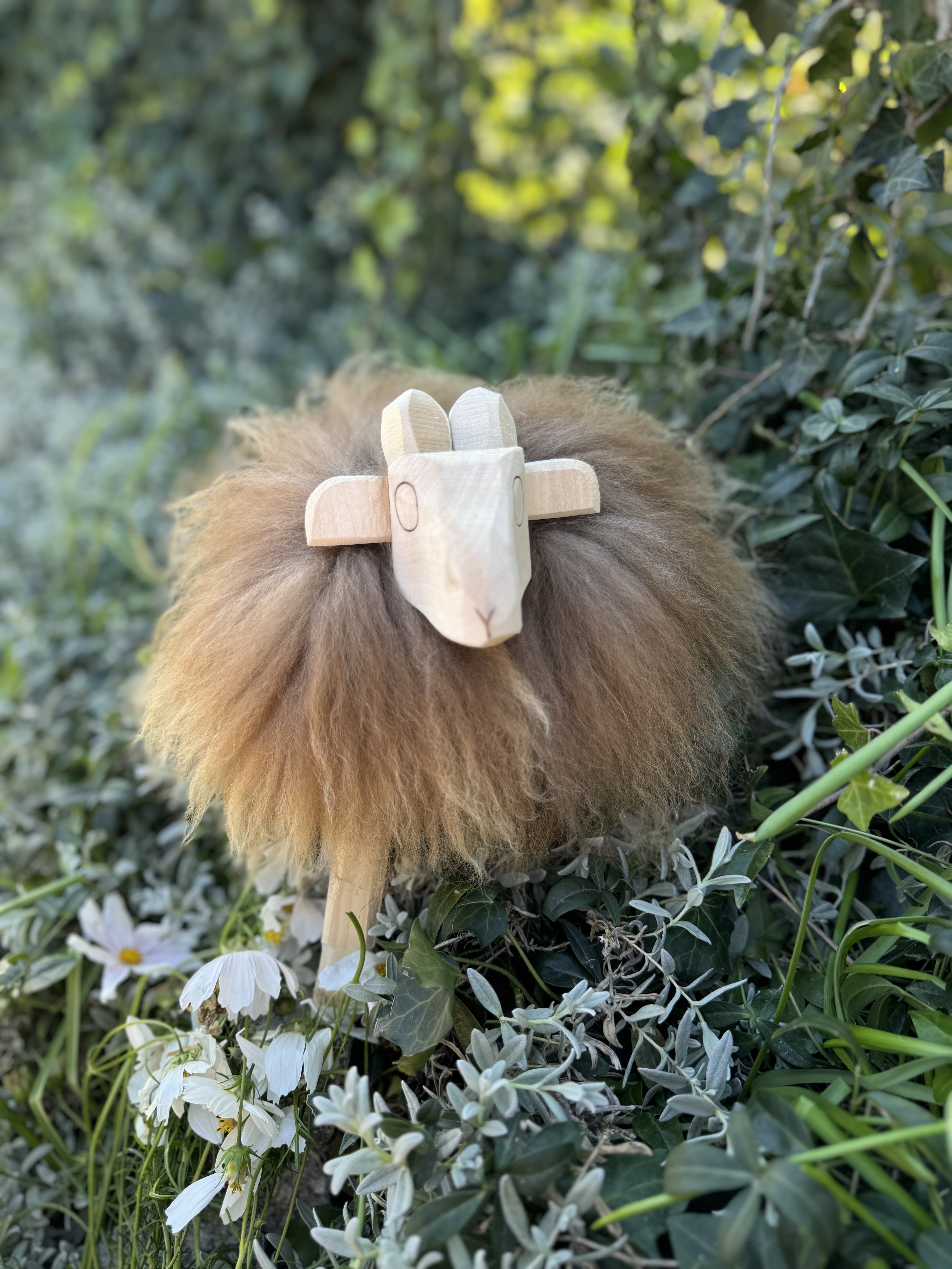 Peaux de mouton - Moutons en Bois  - drewniany-baran-wooden-ram-holzerner-widder-houten-ram-belier-en-bois-tra-bagge-dreveny-baran