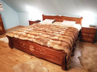 Peaux de mouton - Couvre-lit / tapis en peau de renard naturel