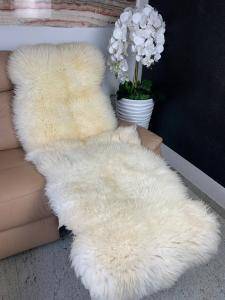 Peaux de mouton - Il a l'air extrêmement chaud et doux? Ça l'est vraiment!