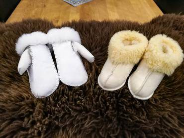 Peaux de mouton - Gants et chaussons en peau de mouton chauds et confortables 