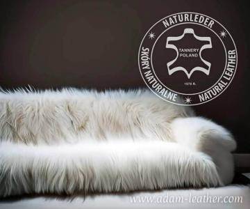 Peaux de mouton - Meubles recouverts de peau de mouton !