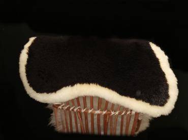 Tapis de selle en peau de mouton (1)